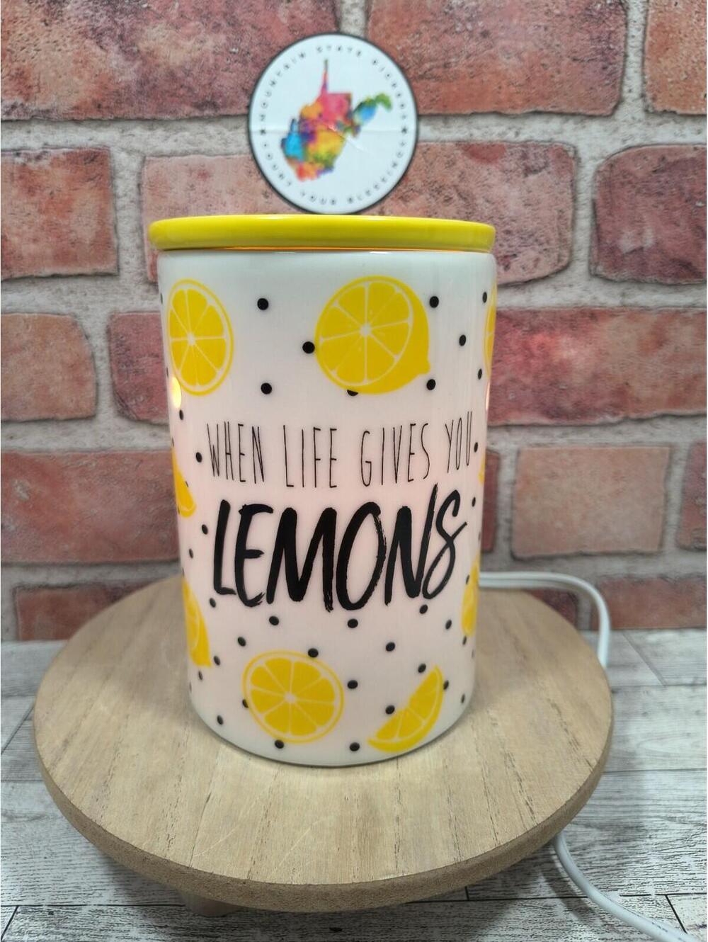 Scentsy When Life Gives You Lemons Summer Wax Warmer New 25W Bulb Retired